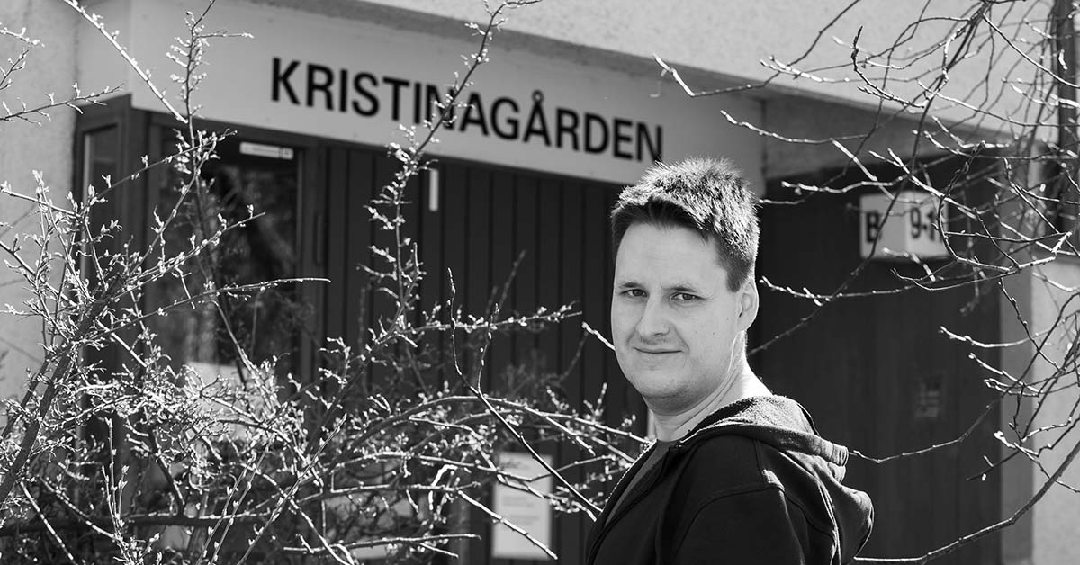 Jesse Saarinen utanför Kristinagården.