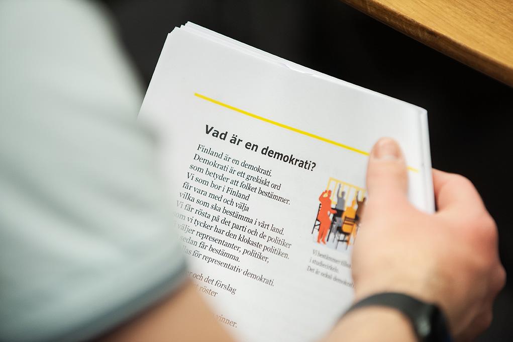 Studiematerial om demokrati.